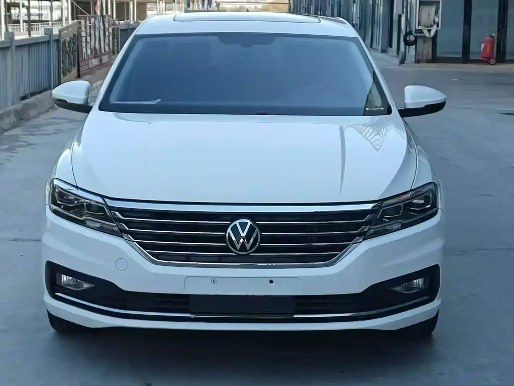 Volkswagen Lavida — миниатюра 2