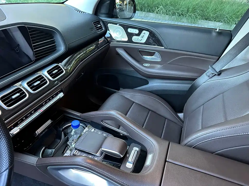 Mercedes-Benz GLS — миниатюра 11