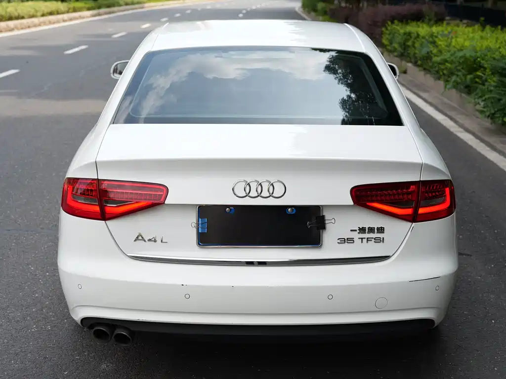Audi A4L 2015 35 TFSI AT Comfort