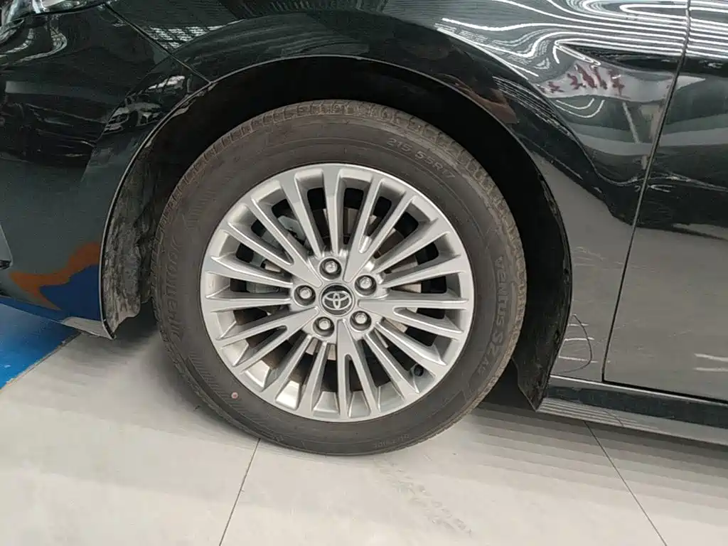 Toyota Camry — миниатюра 23