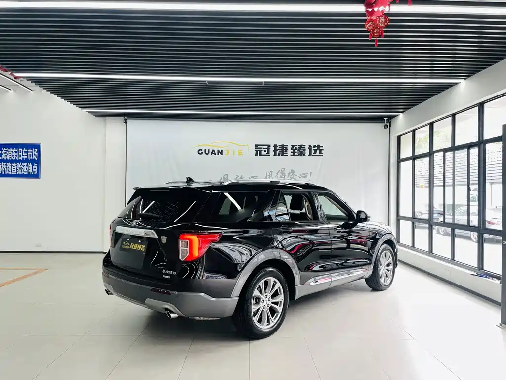 Ford Explorer — миниатюра 18