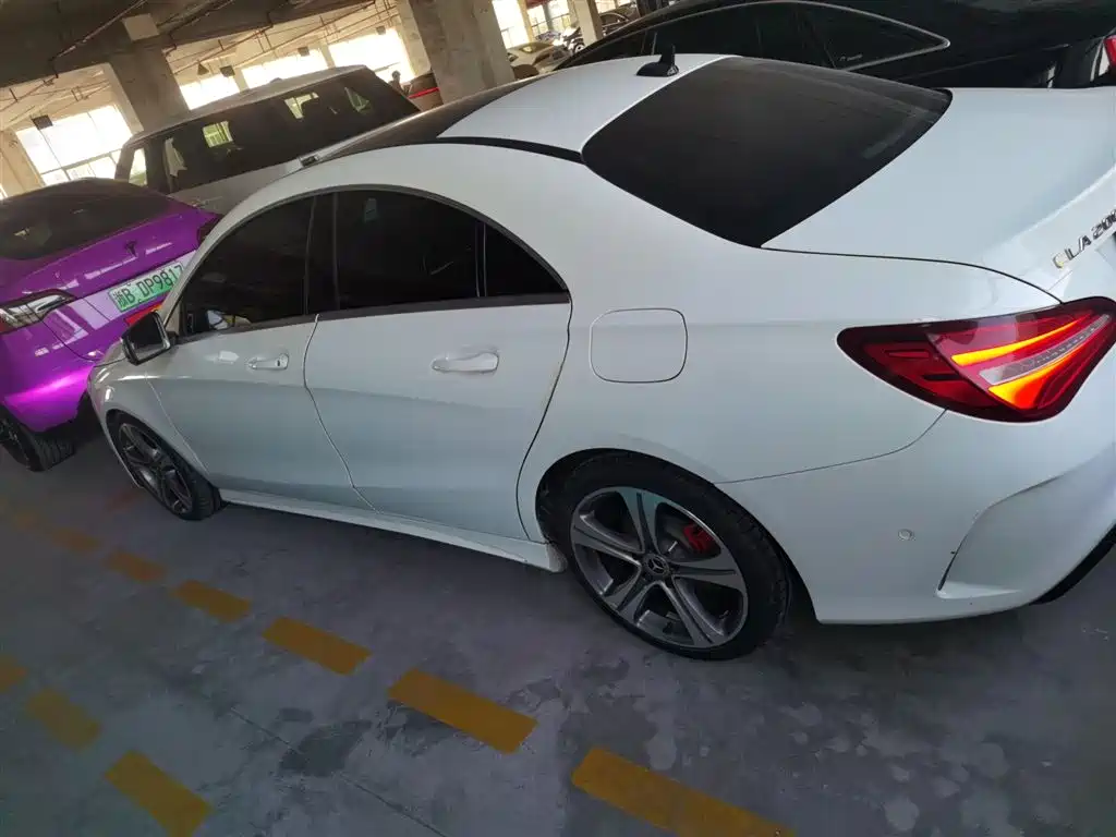 MERCEDES-BENZ CLA