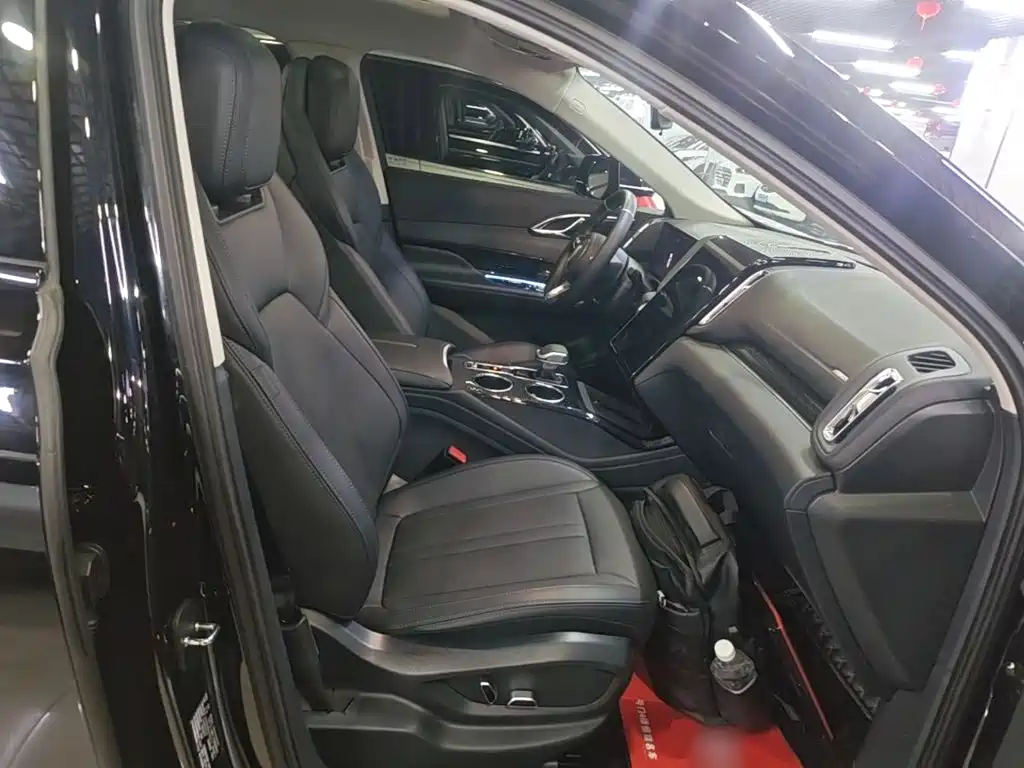 Hongqi Hongqi HS3 PHEV — миниатюра 25