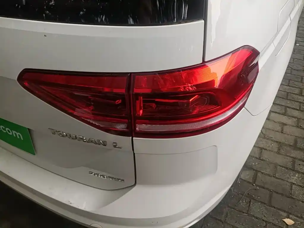 Volkswagen Touran — миниатюра 8