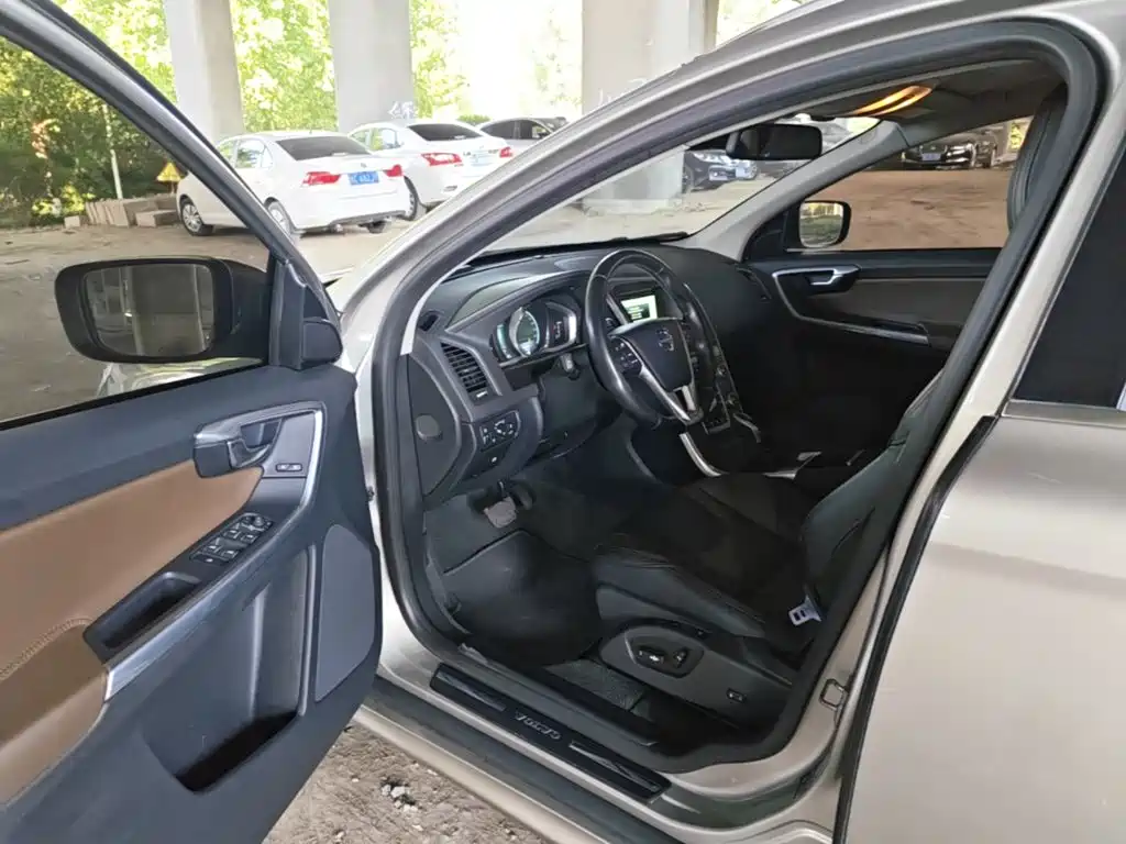 Volvo XC60 — миниатюра 16