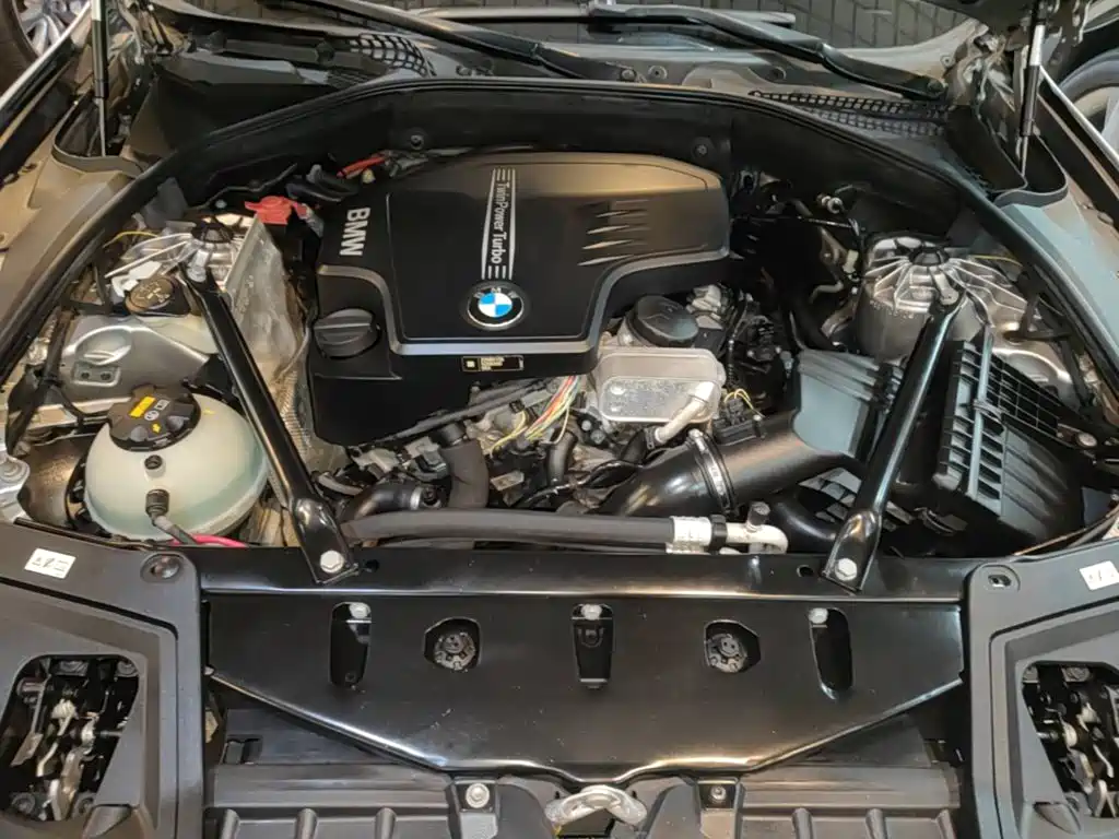 BMW 5 Series — миниатюра 20