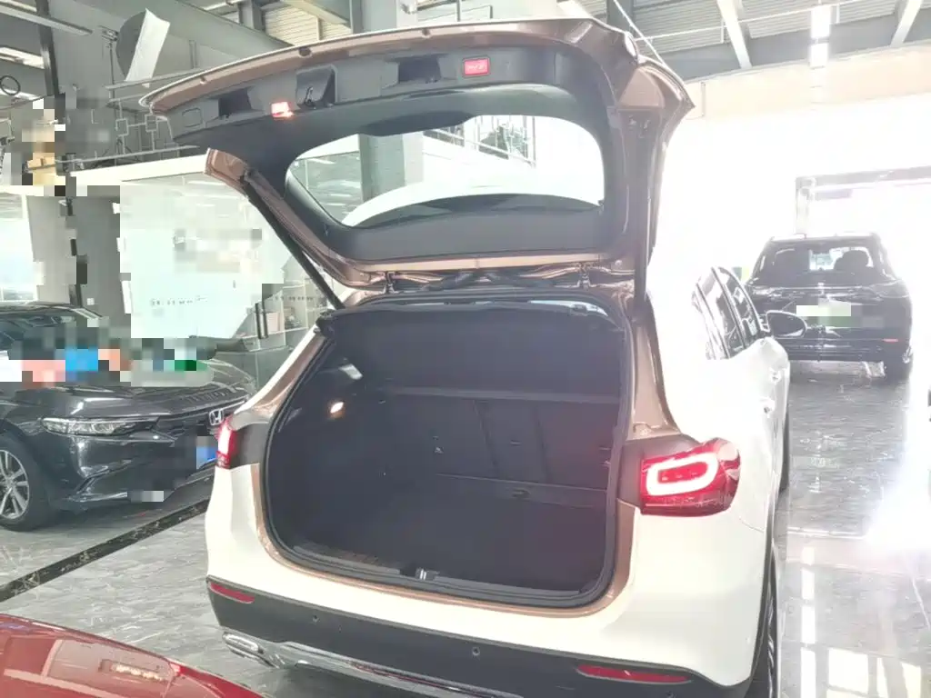 Mercedes-Benz GLA — миниатюра 19