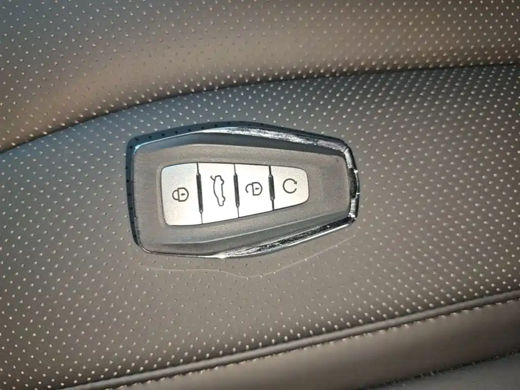 Geely Xingyue L — миниатюра 9