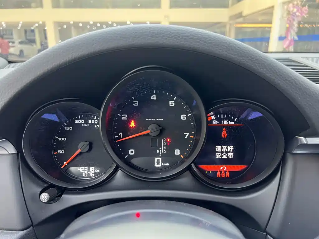 Porsche Macan — миниатюра 6