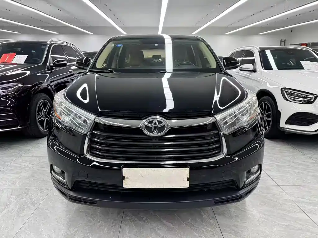Toyota Highlander 2015 2.0T Elite 7 мест