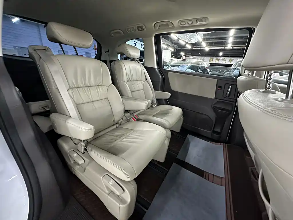 Honda Odyssey — миниатюра 17