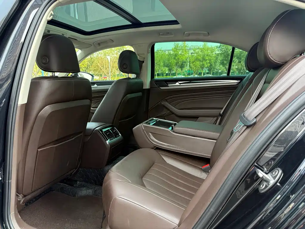 Volkswagen Phideon — миниатюра 7