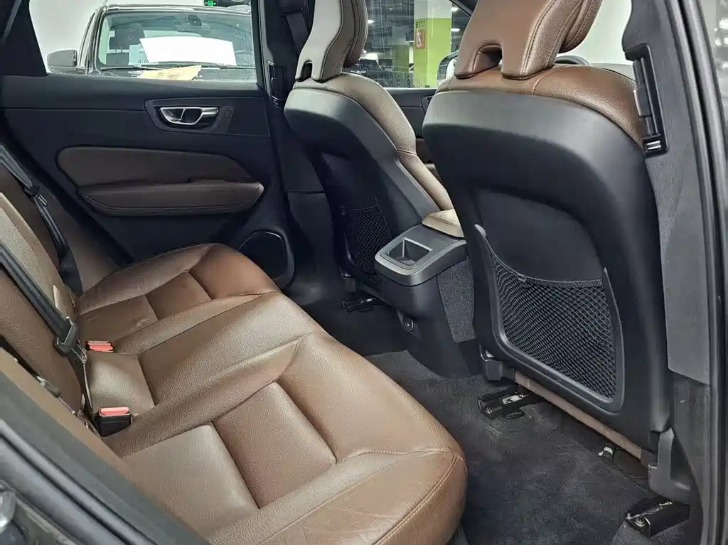 Volvo XC60 — миниатюра 11