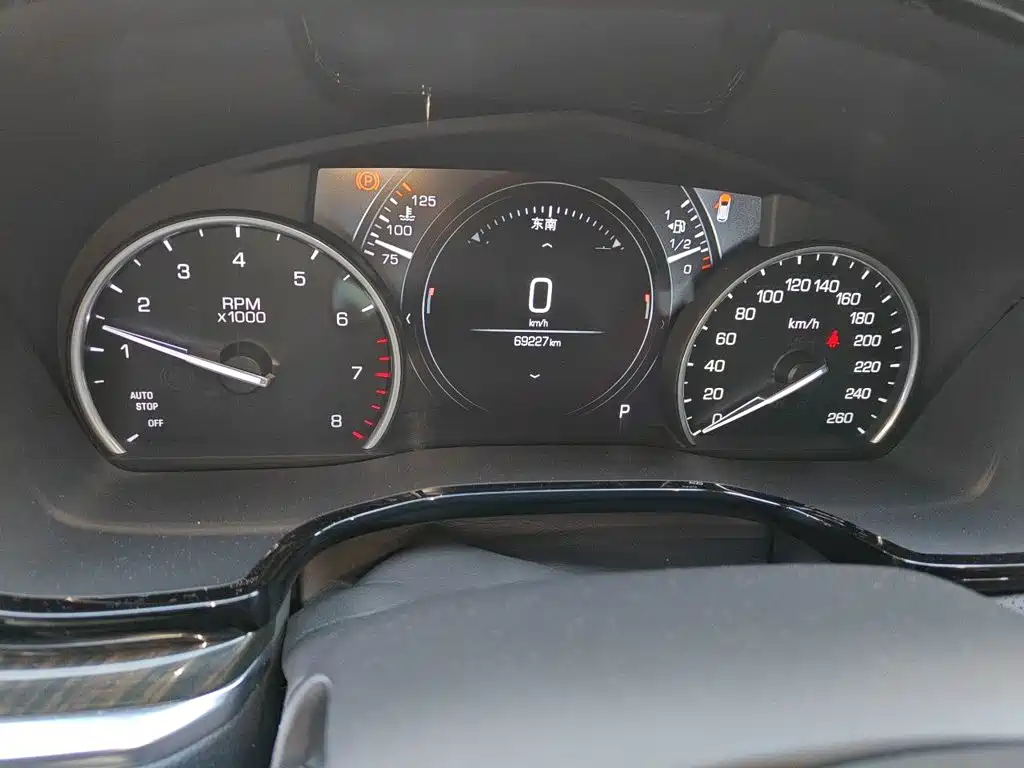 Cadillac XT5 — миниатюра 8