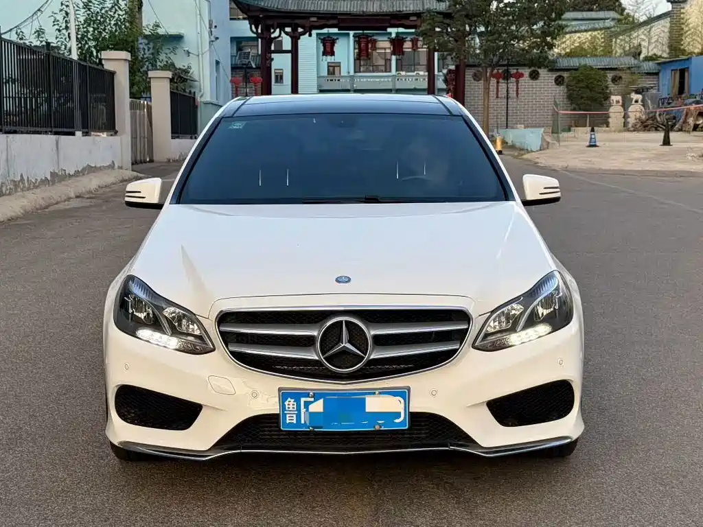Mercedes-Benz E-Class — миниатюра 2