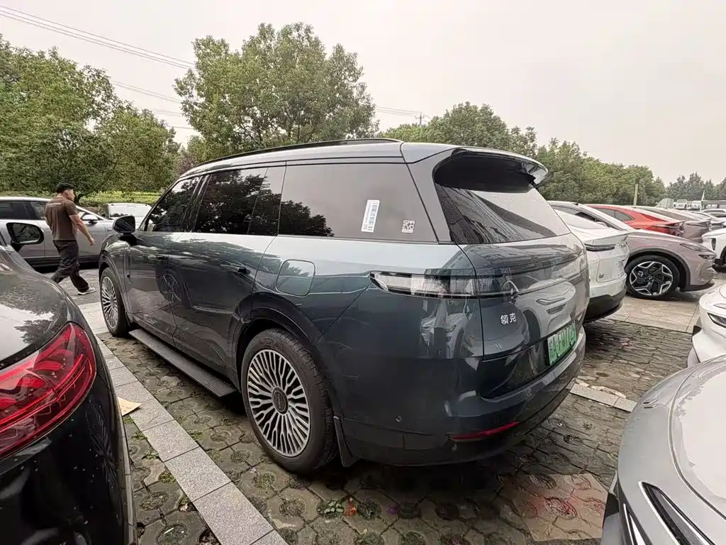 Lynk & Co 900 — миниатюра 5