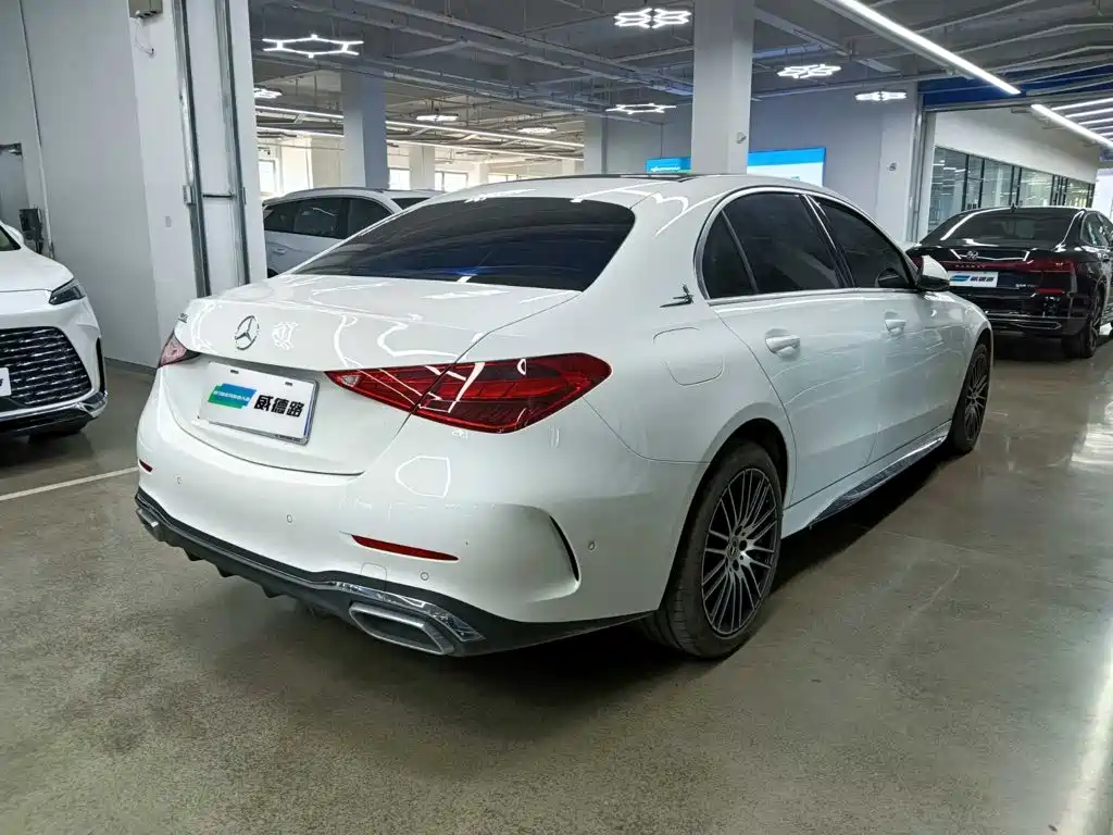 Mercedes-Benz C-Class — миниатюра 5