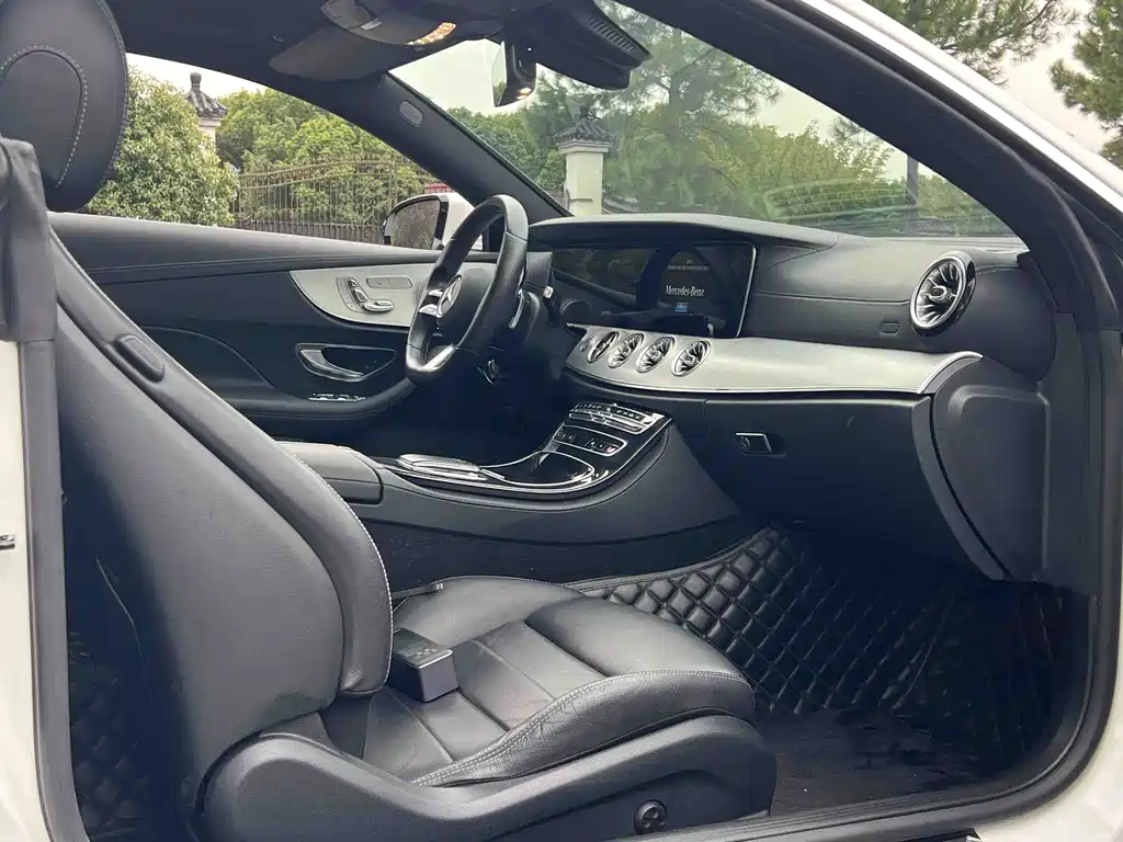 Mercedes-Benz E-Class (Import) — миниатюра 4