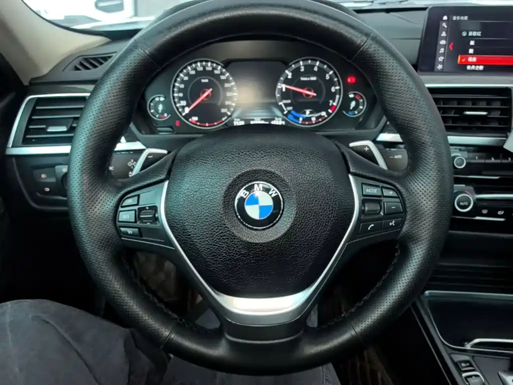 BMW 3 Series — миниатюра 11