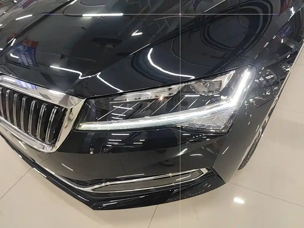Skoda Superb — миниатюра 24