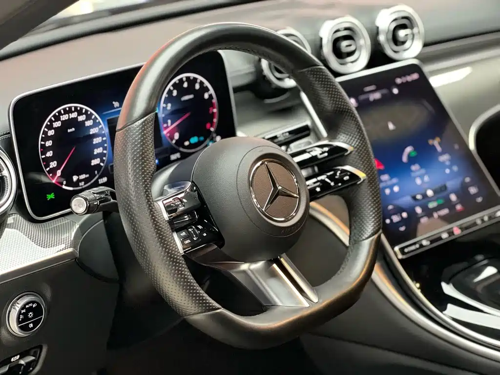 Mercedes-Benz C-Class — миниатюра 7