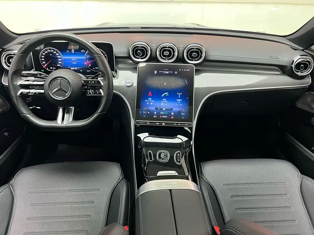Mercedes-Benz C-Class — миниатюра 12