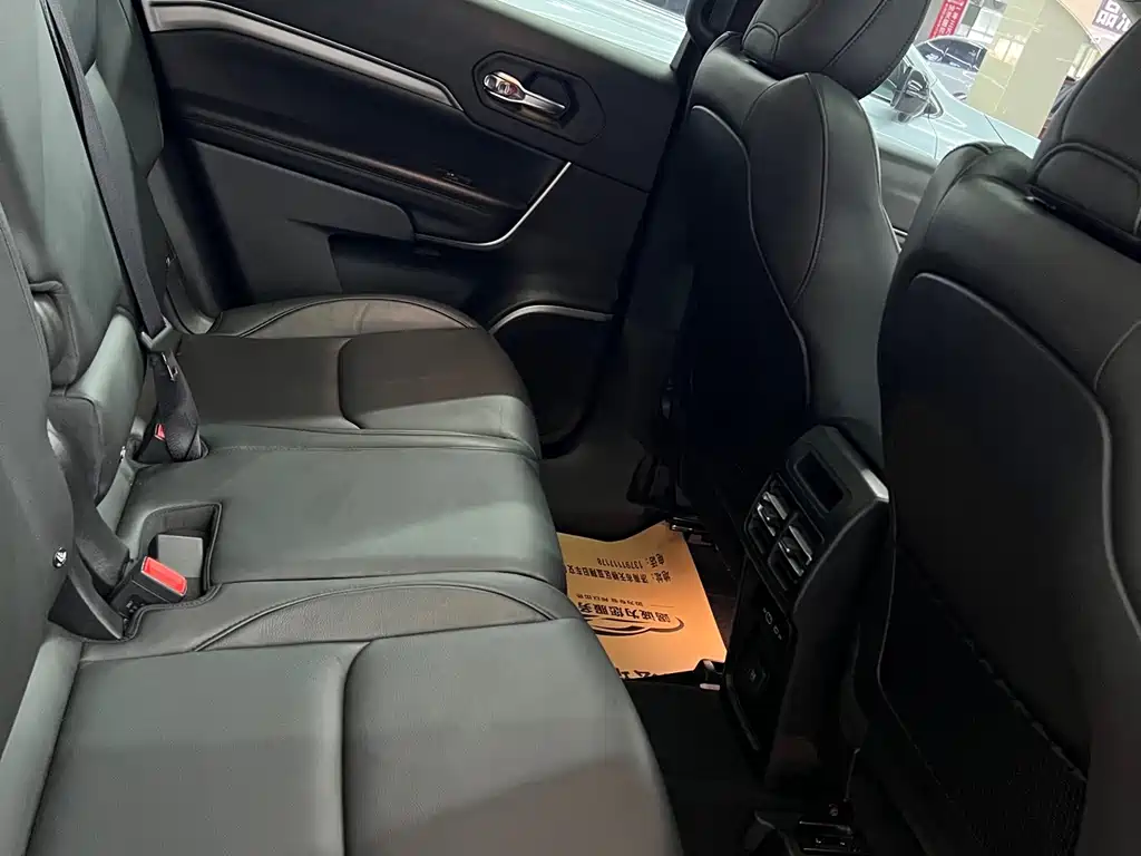 Jeep Grand Commander — миниатюра 10