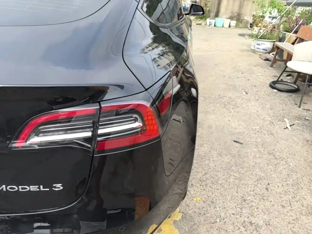 Tesla Model 3 — миниатюра 8