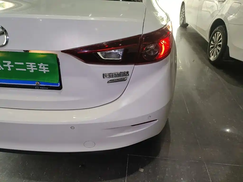 Mazda 3 Axela — миниатюра 8