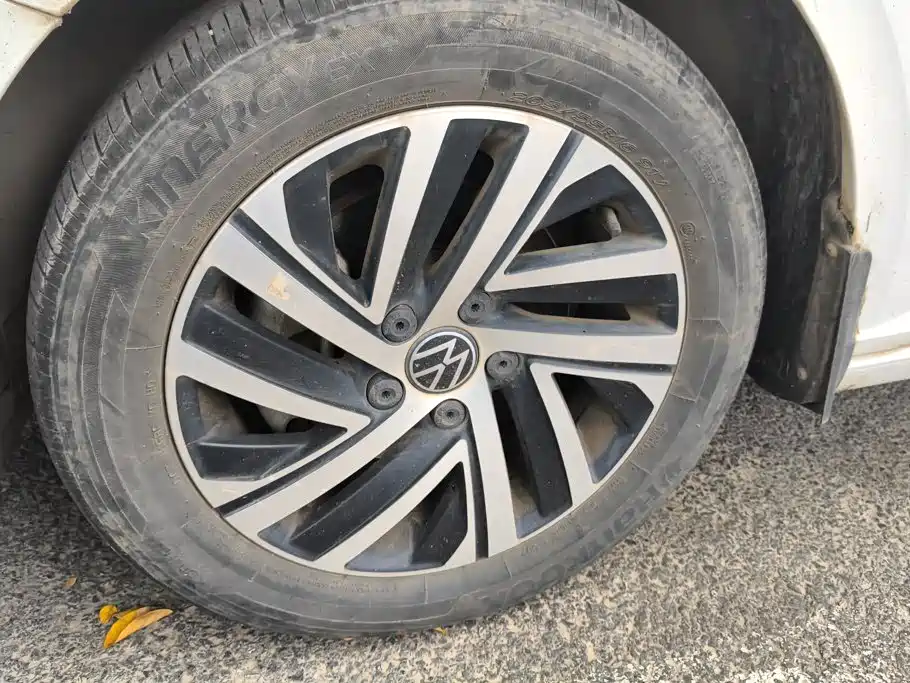 Volkswagen Lavida — миниатюра 6