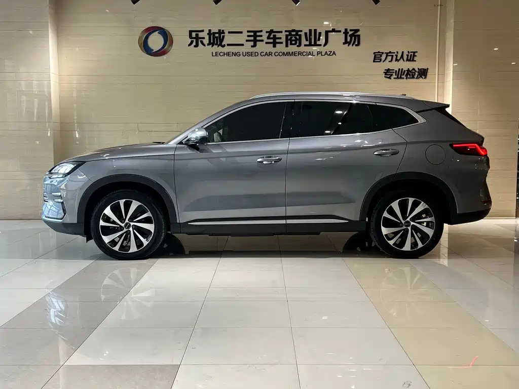 BYD PLUS New Energy — миниатюра 4