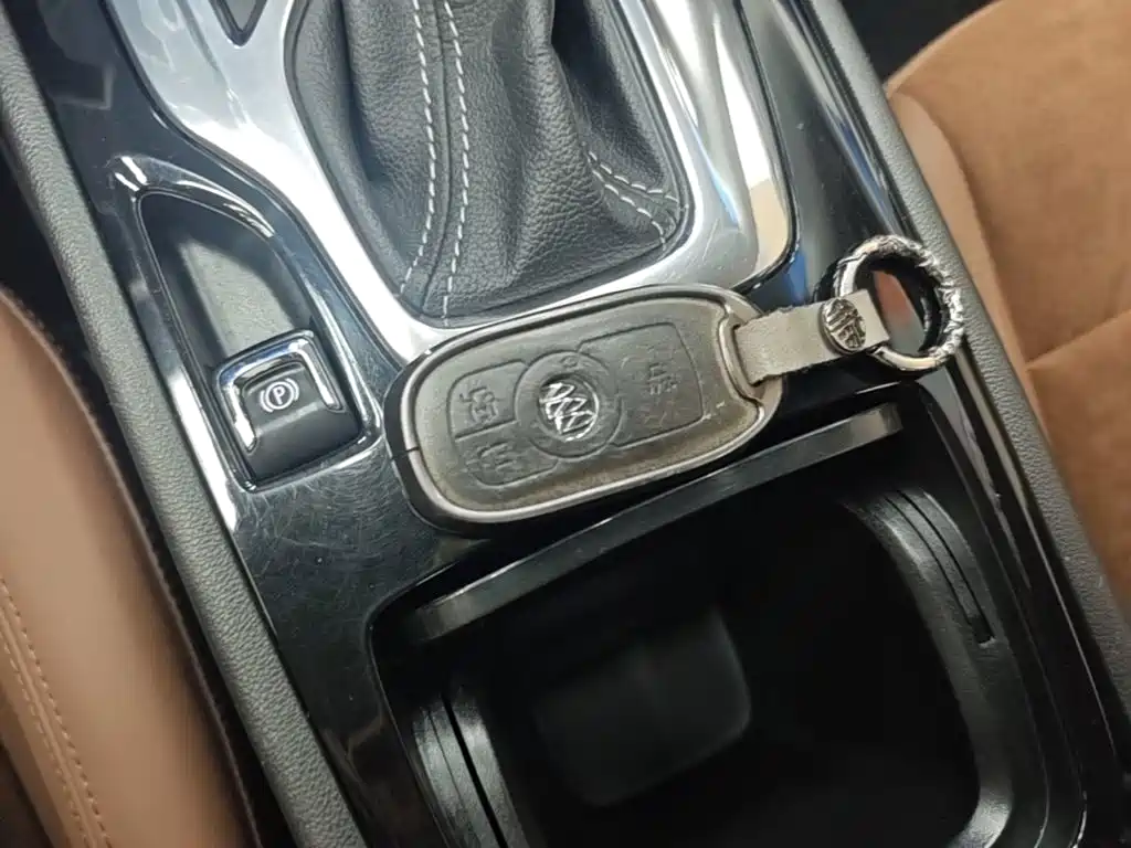 Buick Regal — миниатюра 9