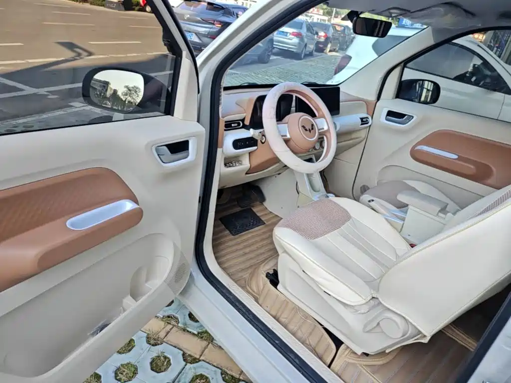 Wuling MINIEV — миниатюра 16