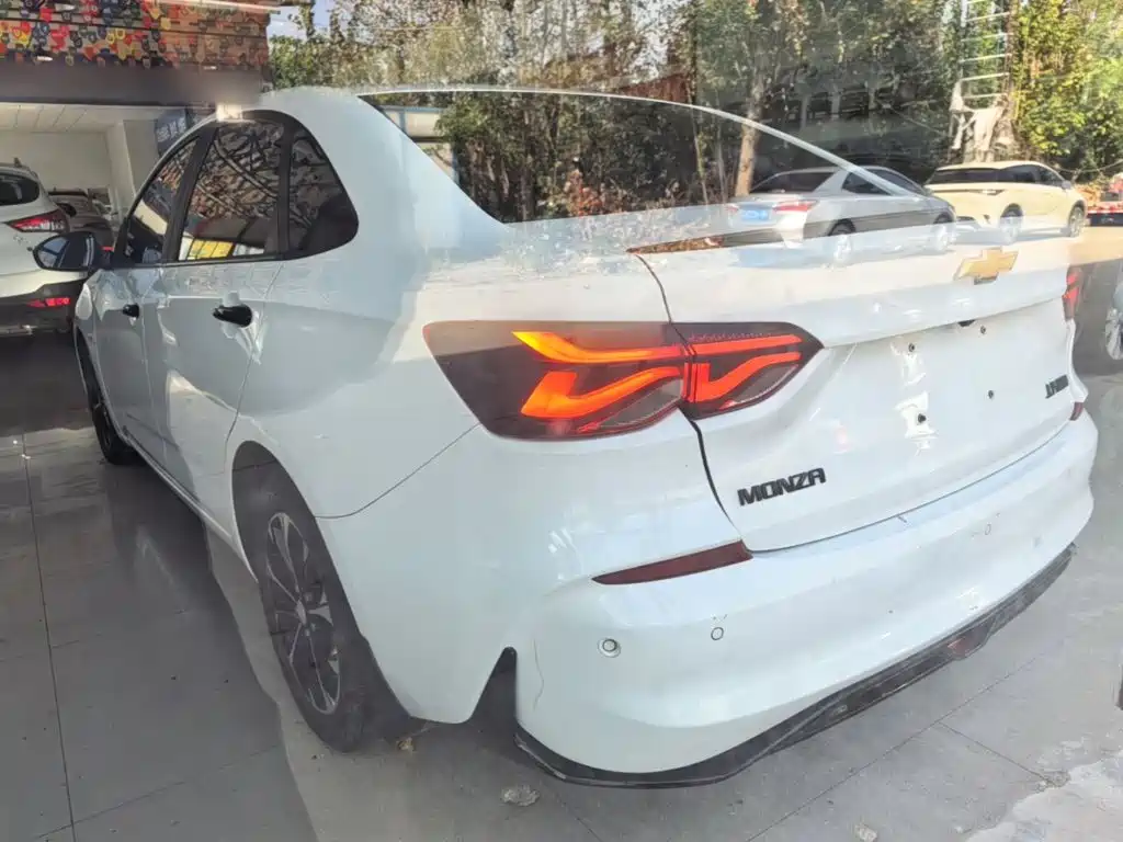 Chevrolet Monza — миниатюра 5