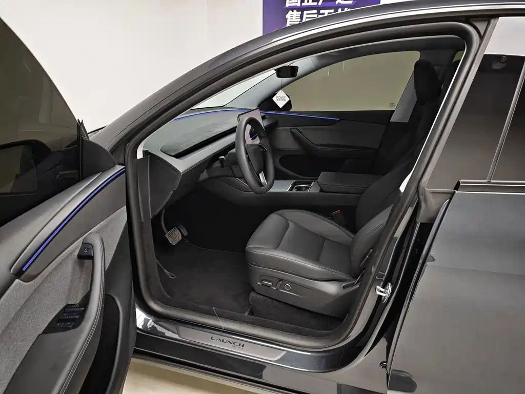 Tesla Model Y — миниатюра 14
