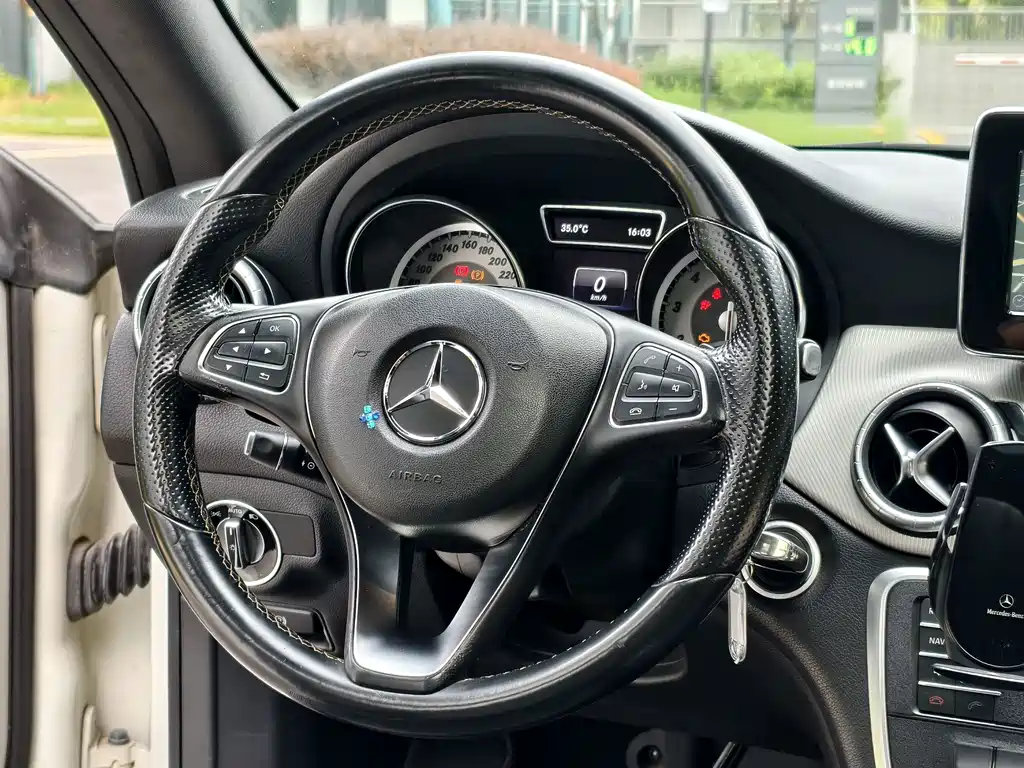 Mercedes-Benz CLA (Import) — миниатюра 14