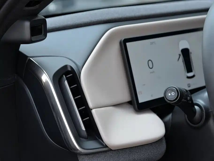 Volvo XC70 PHEV — миниатюра 16