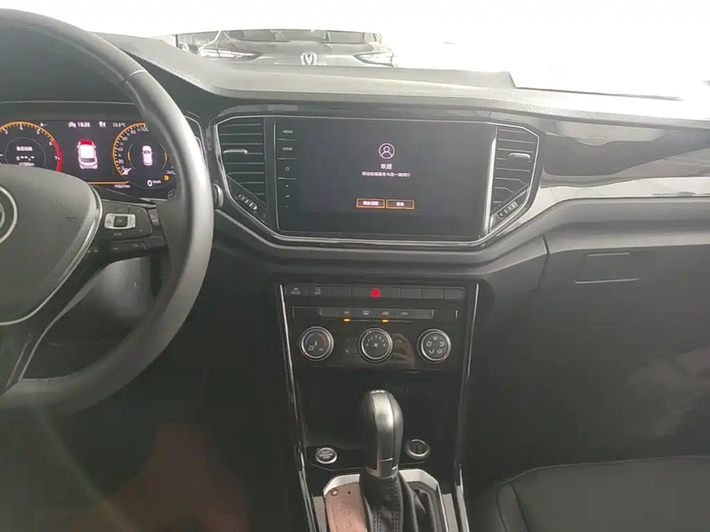 Volkswagen T-Roc — миниатюра 13