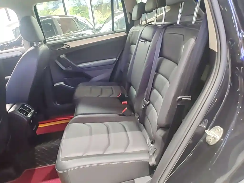 Volkswagen Tiguan L — миниатюра 17