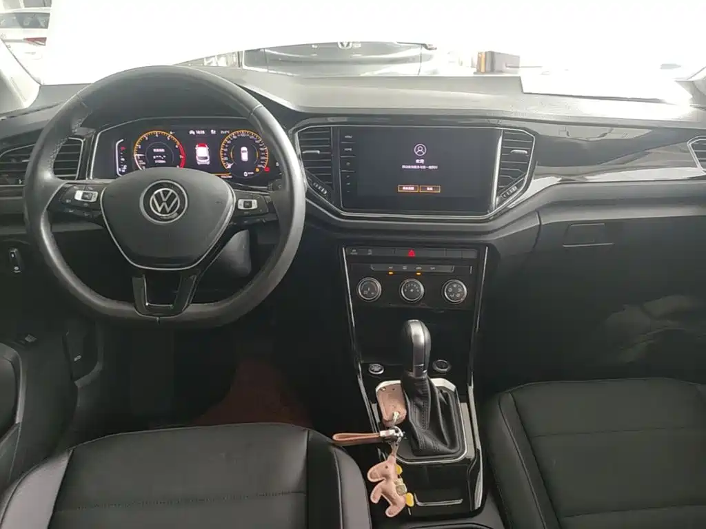 Volkswagen T-Roc — миниатюра 10