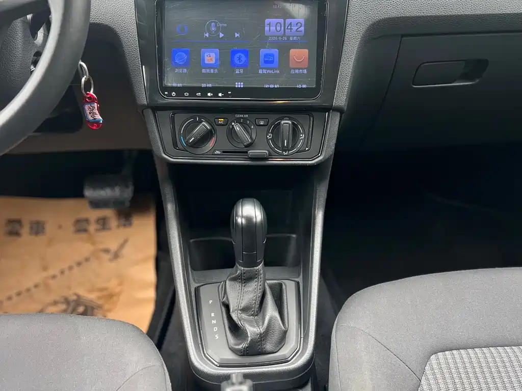 Volkswagen Santana — миниатюра 13