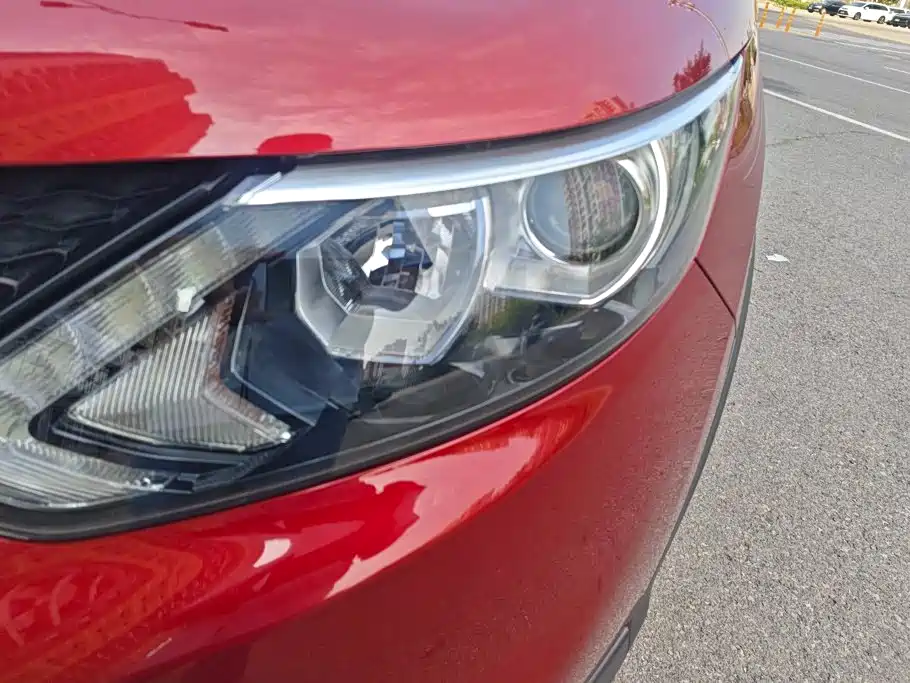 Nissan Qashqai — миниатюра 5