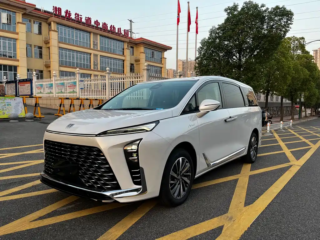 BUICK GL8 NEW ENERGY