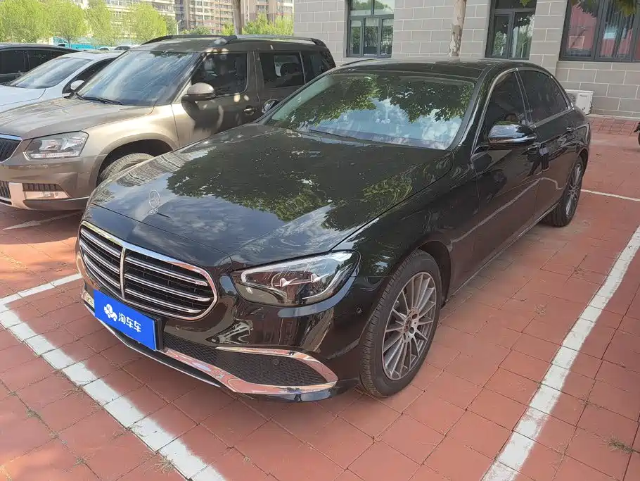 奔驰E级 2022款 E 260 L 2022