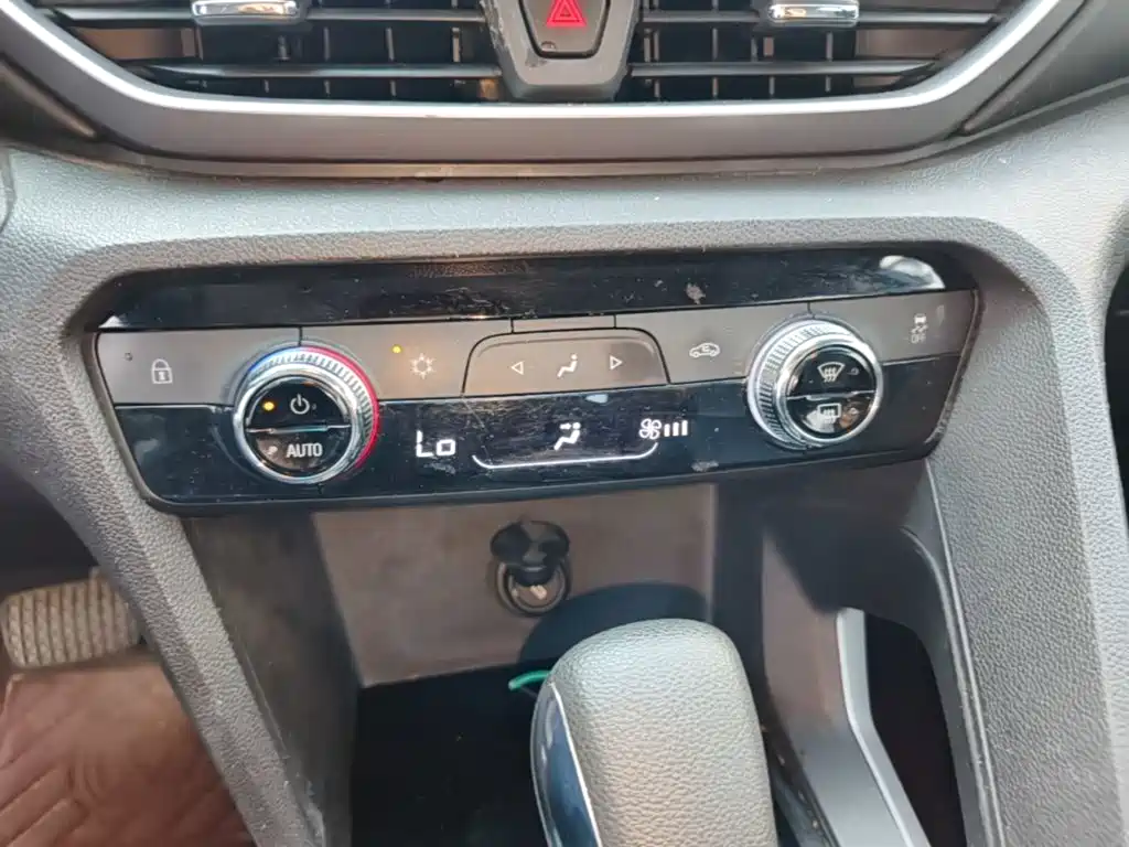 Chevrolet Volando — миниатюра 13