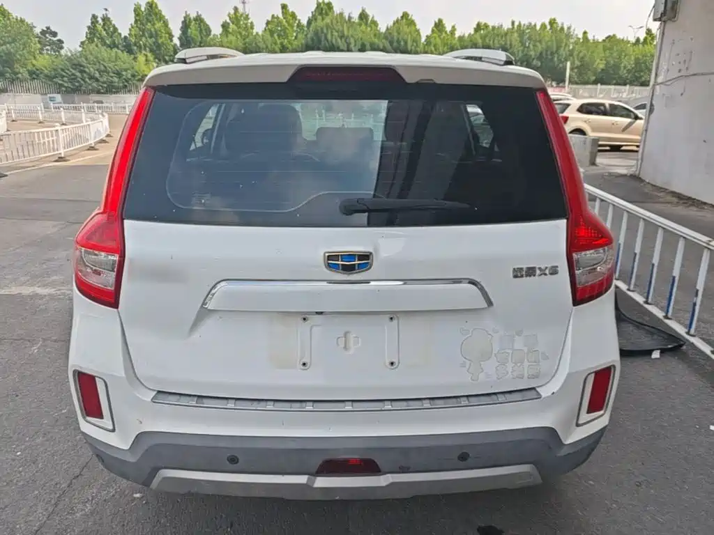Geely Vision X6 — миниатюра 6