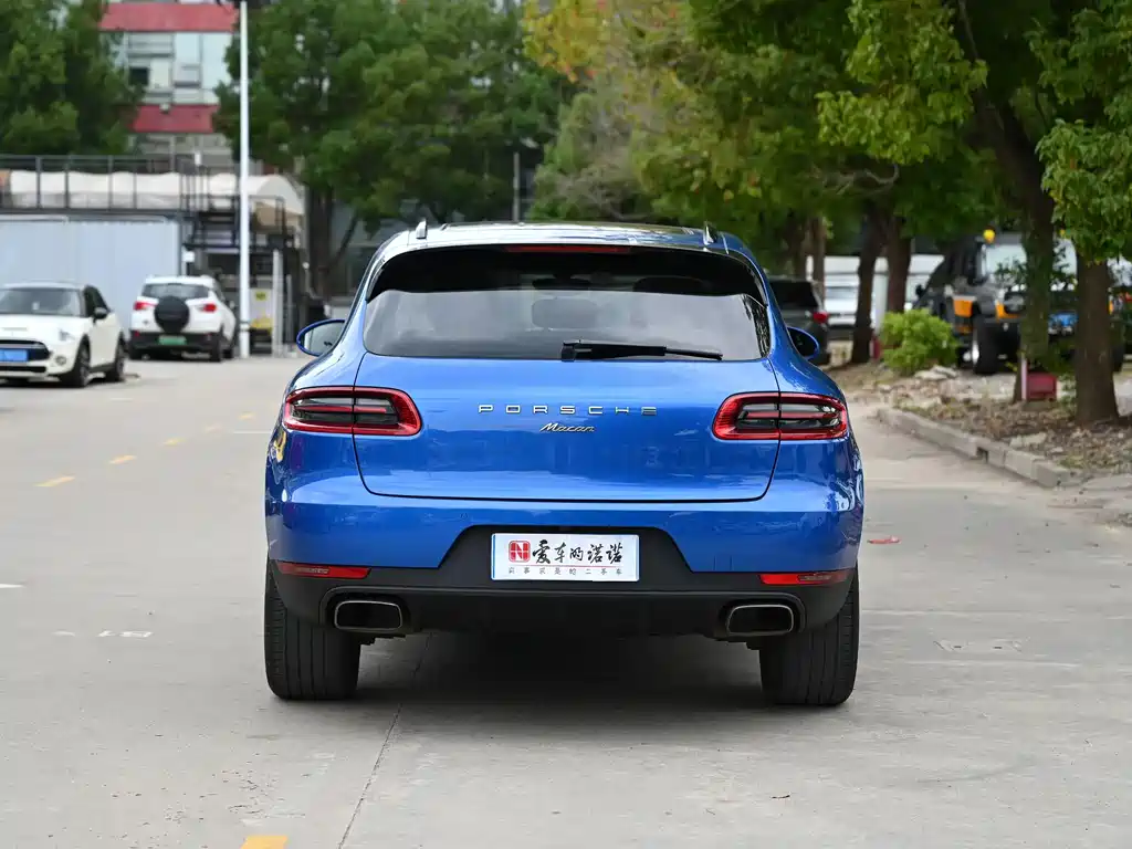 Porsche Macan — миниатюра 4
