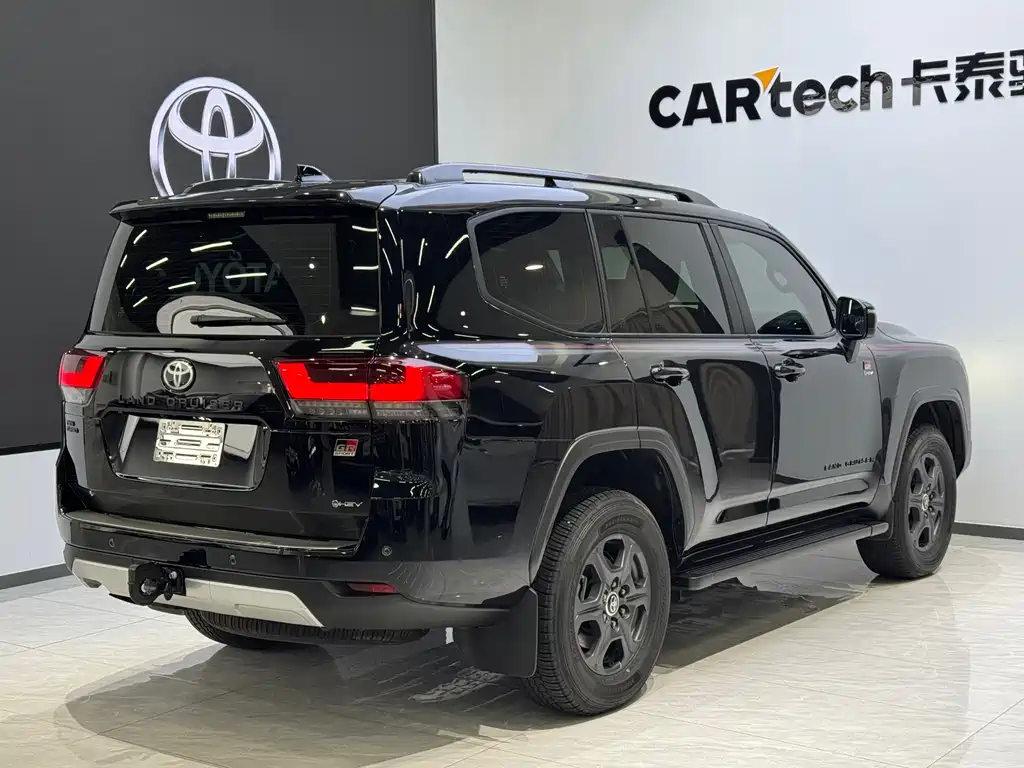 Toyota Land Cruiser — миниатюра 5