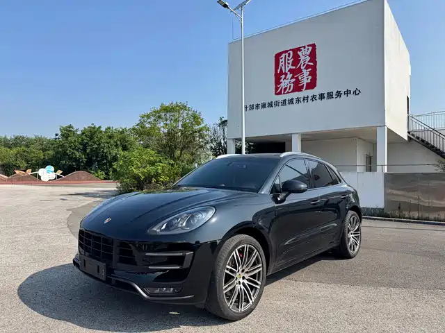 2015 Porsche Macan