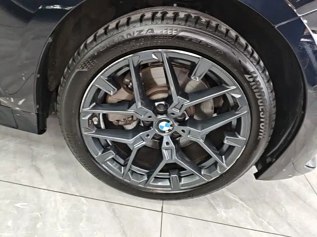 BMW 3 Series — миниатюра 23